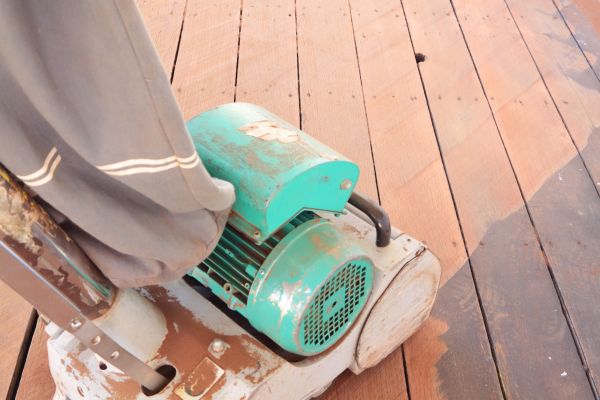 Cost of Cedar Deck Sanding in Carlsbad